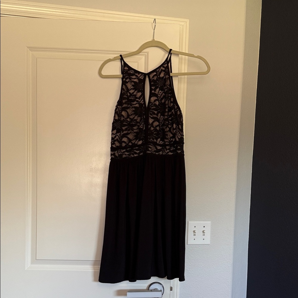 Morgan & Co. Elegant Black Kids Dress with Lace